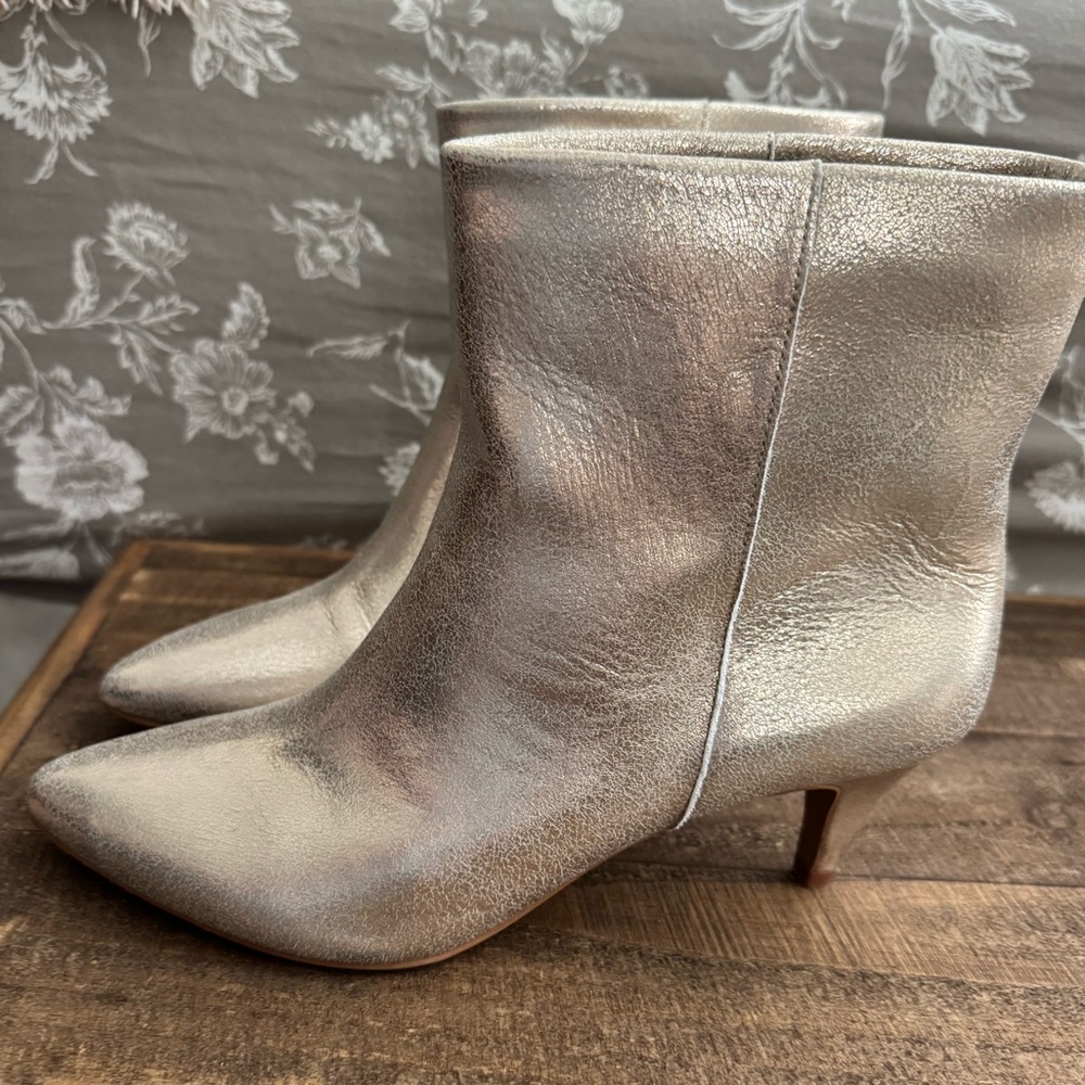 Dolce Vita Dee Booties